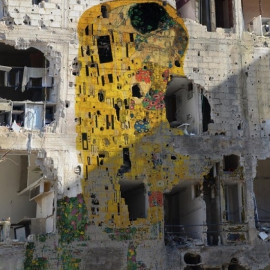 syrian-wall-art-explosion.jpg