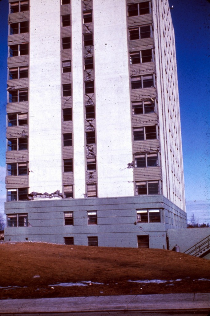 1964_Alaska_Quake_L_Street_Apartments